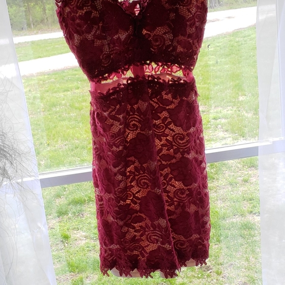 Homecoming dress worn once - Picture 4 of 4